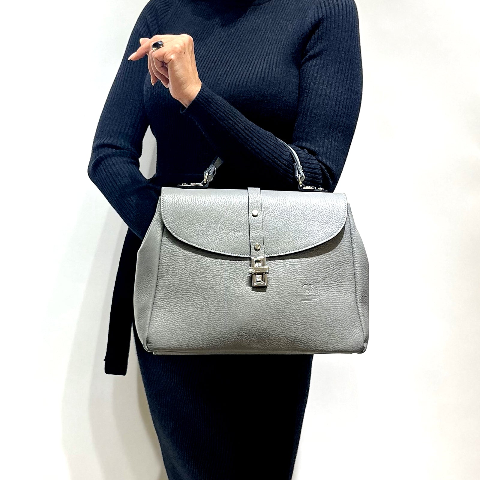 Clara Satchel