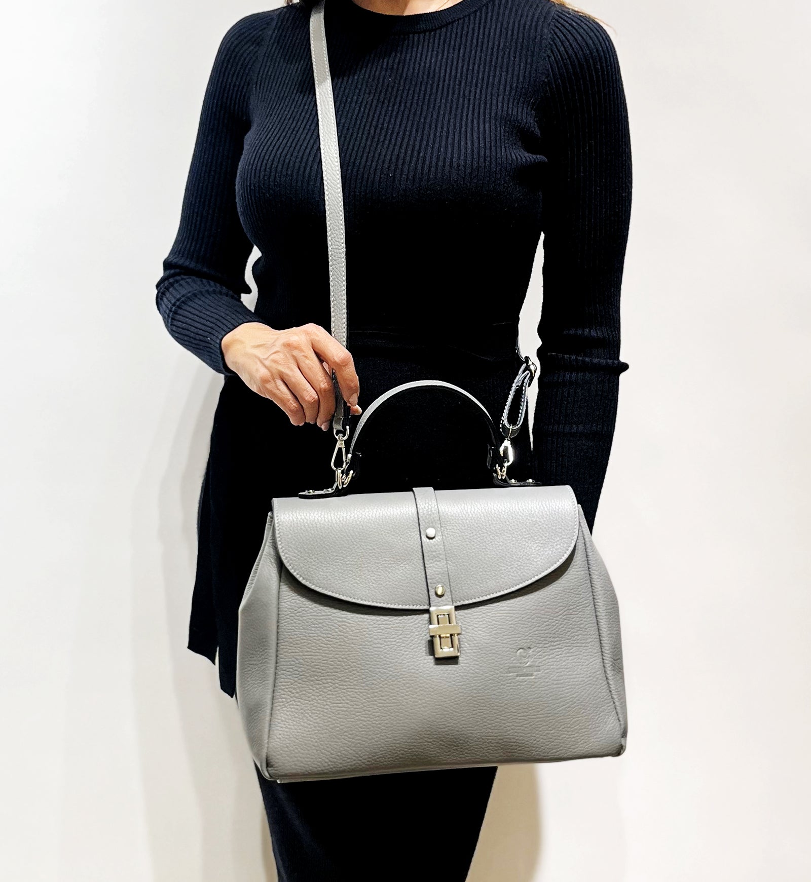 Clara Satchel