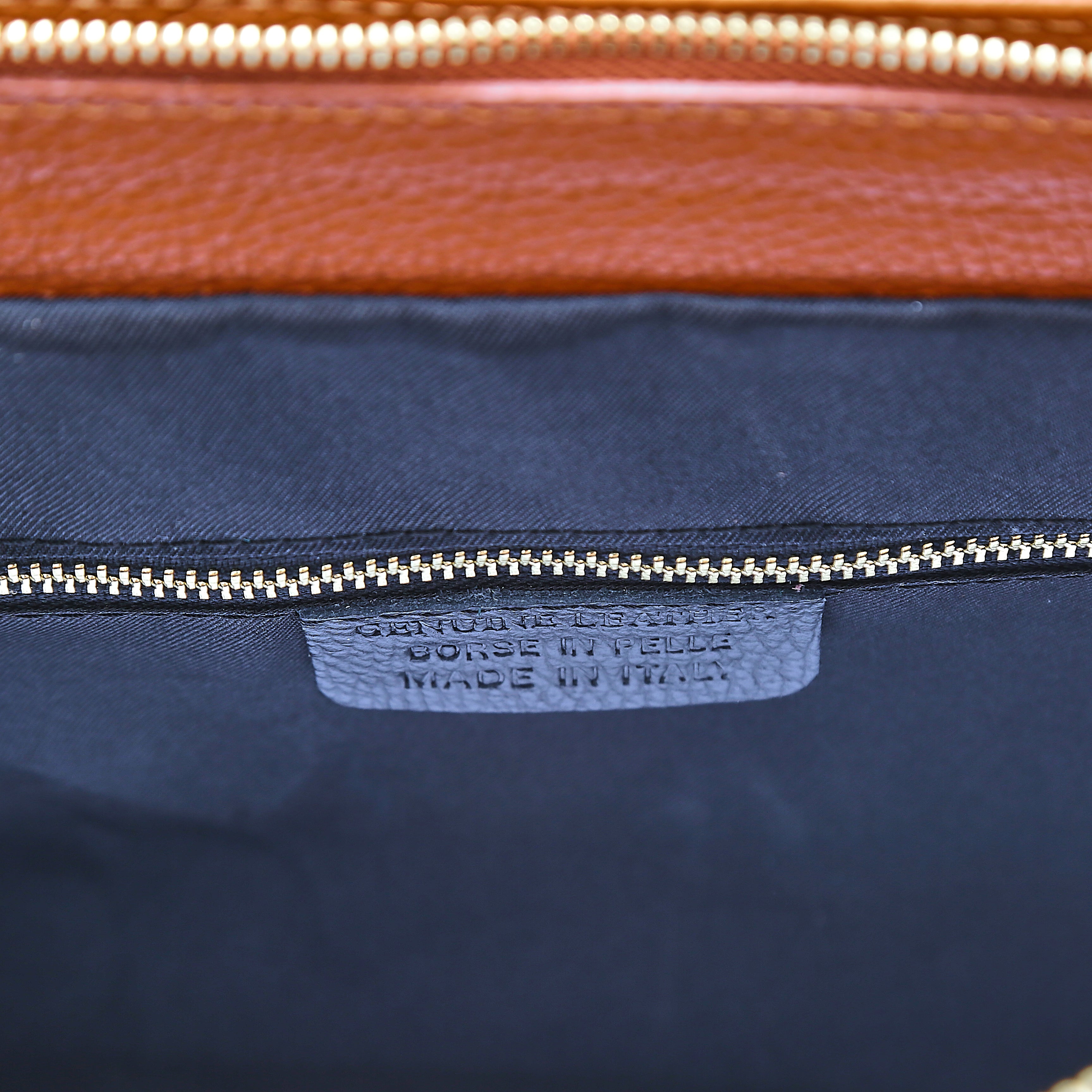 Lea Shoulder Bag